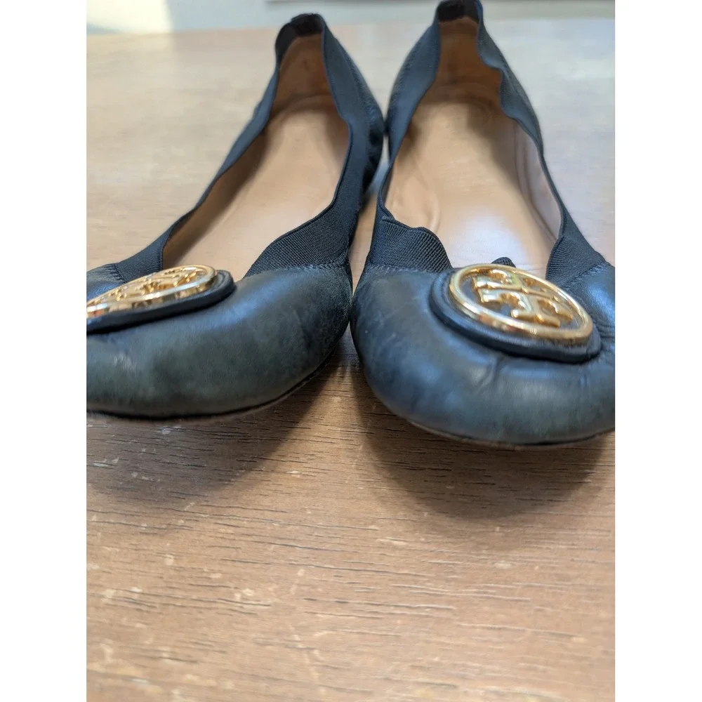 Tory Burch Minnie Travel‎ Ballet Flats Black Leather Gold Logo Medallion size 7